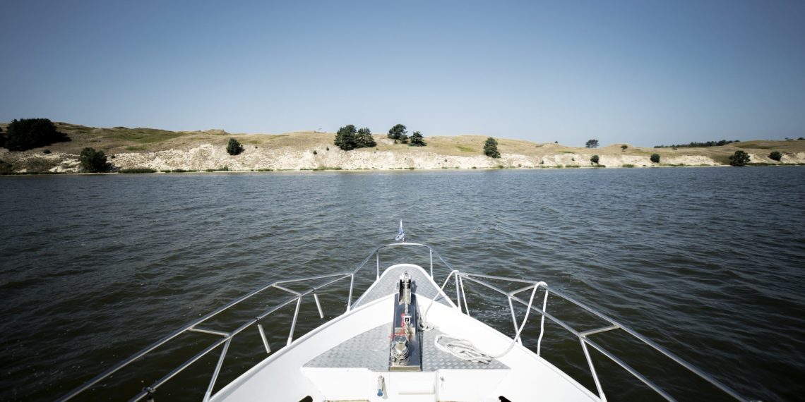 burines-jachtos-nuoma-jovila